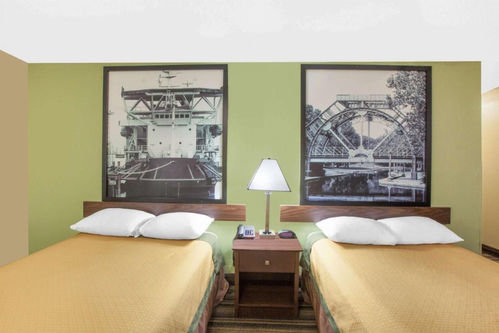 Super 8 by Wyndham Natchitoches Image 35