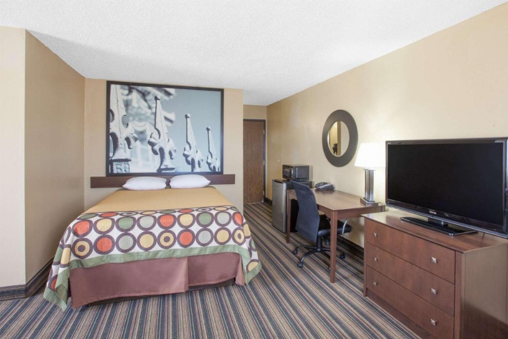 Super 8 by Wyndham Natchitoches Image 37